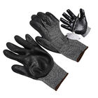 Luvas de trabalho de segurança de algodão preto 18 de nível 3 resistentes a cortes Luvas revestidas de borracha de palma